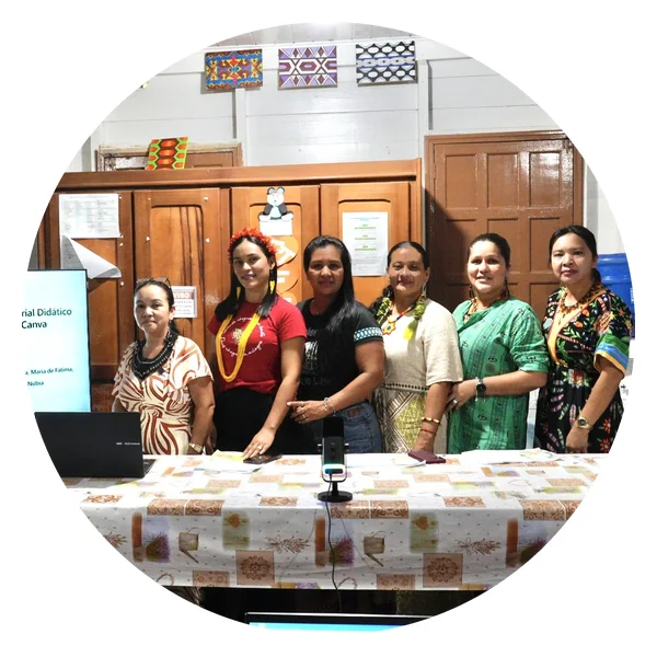 Docentes puyanawa presentan su proyecto de material didáctico hecho con Canva
